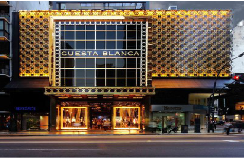  茶陵门头设计与商业空间的纽带。